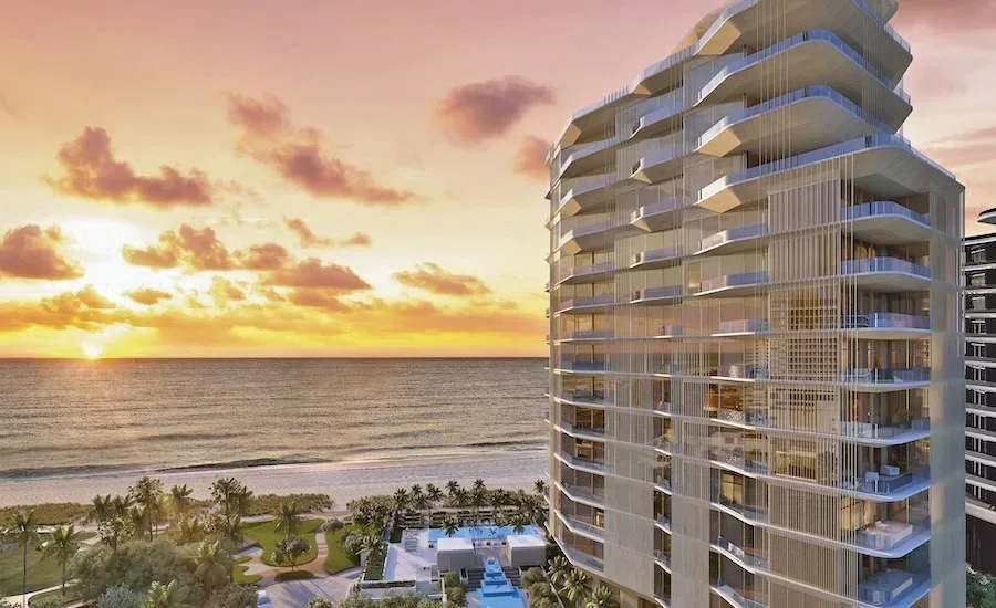 Aman Residences, Miami Beach elev&aacute;ndose sobre el frente al mar de Mid-Beach y el Atl&aacute;ntico al atardecer &mdash; render conceptual del artista