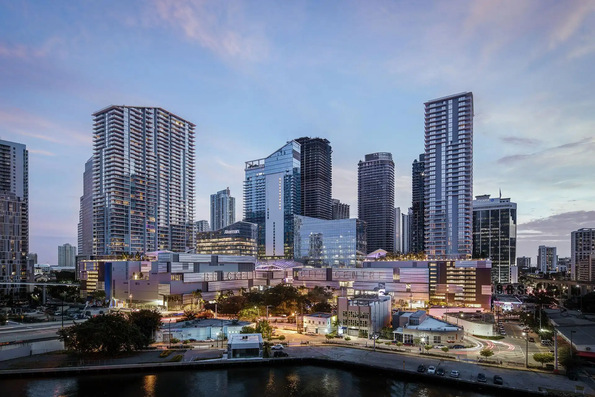 Torres de condominios Reach y Rise de Brickell City Centre en Brickell, Miami