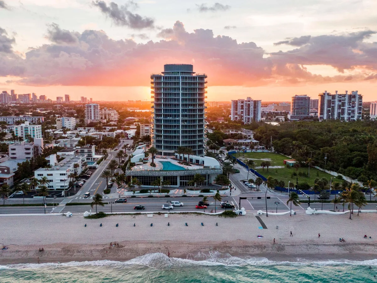 Paramount Fort Lauderdale Beach luxury condo tower near the ocean in Fort Lauderdale